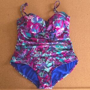 Catalina One Piece Swimsuit L 12‑14 Ruched Adjustable Straps Multicolor Print